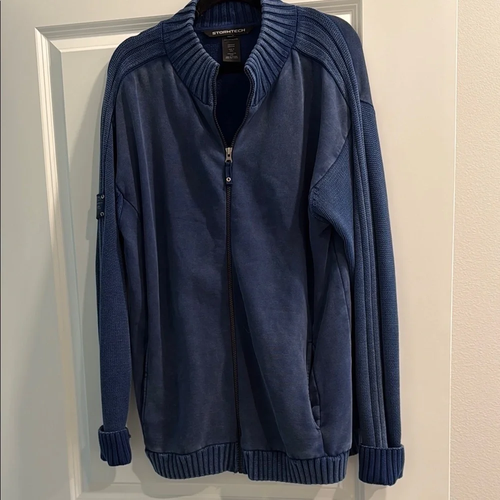 Stormtech Men's Blue Sweater sz l